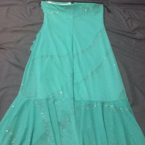 A light blue strapless dress - Picture 2 of 2